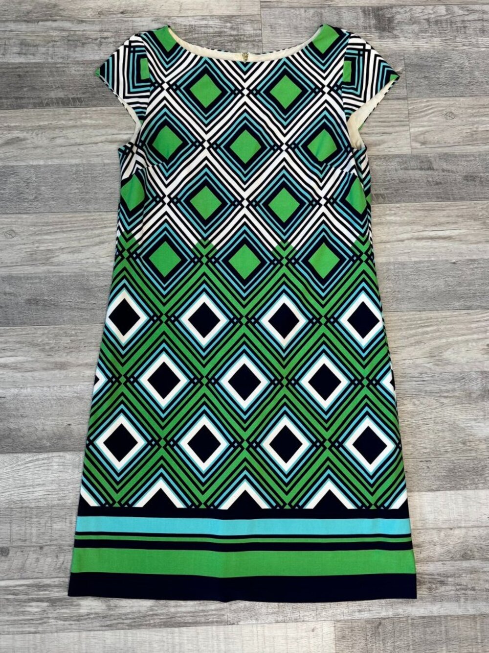 Eliza J green geometric cap sleeve dress size 6 F8